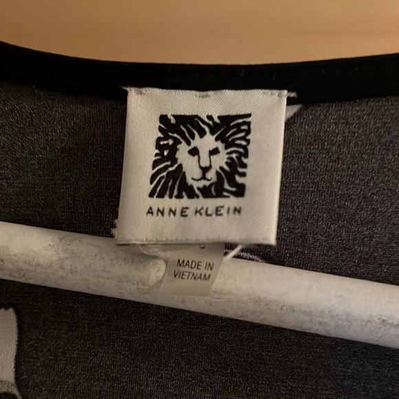 Women’s Anne Klein wrap dress size 10 - Picture 3 of 7